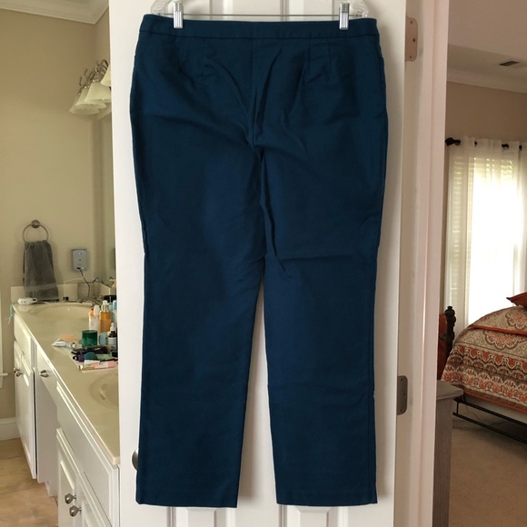 Chico’s Size 2 Vest and Size 2.5 Short Pants Weekends Teal Blue Outfit Set - Picture 7 of 12